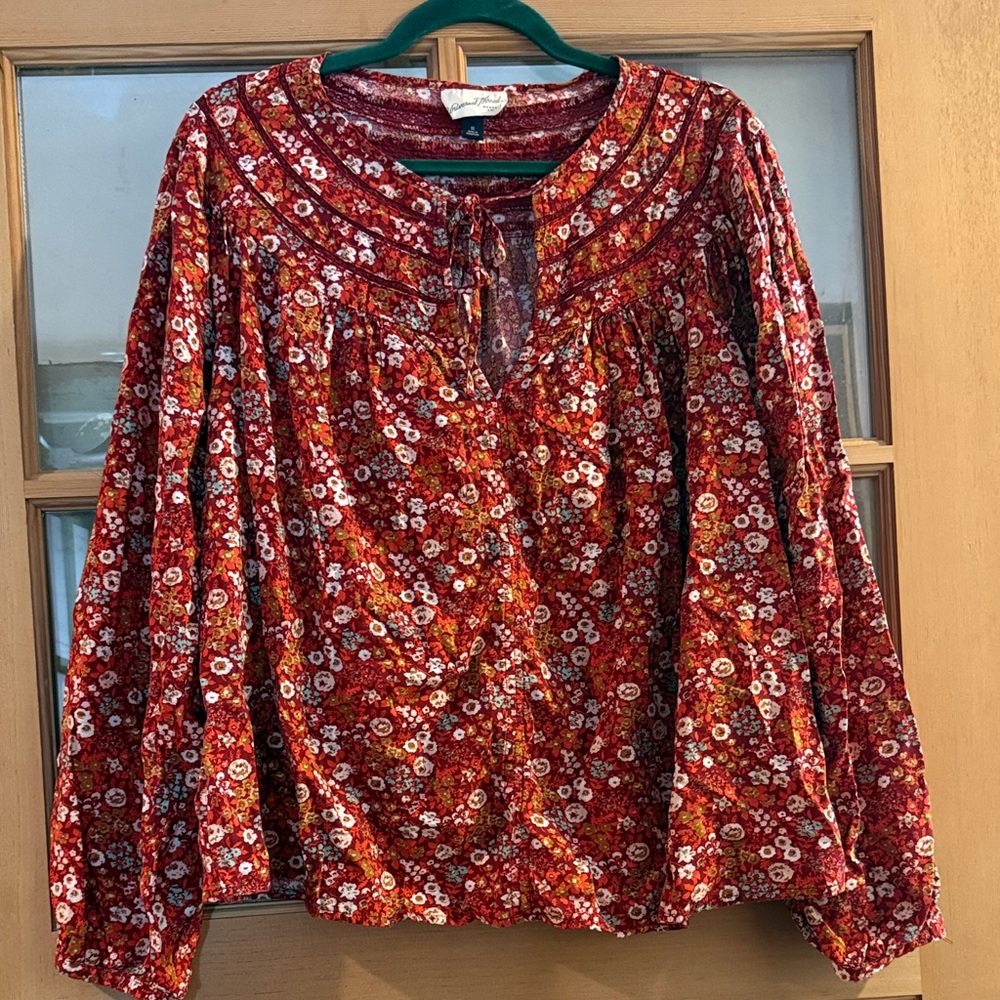 Universal Thread Red Floral Peasant Tunic Top